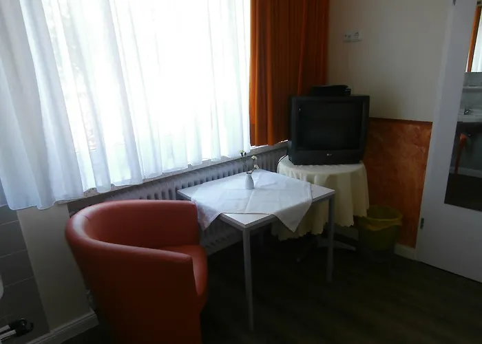 Hasselbarth 伯格奥夫费马恩